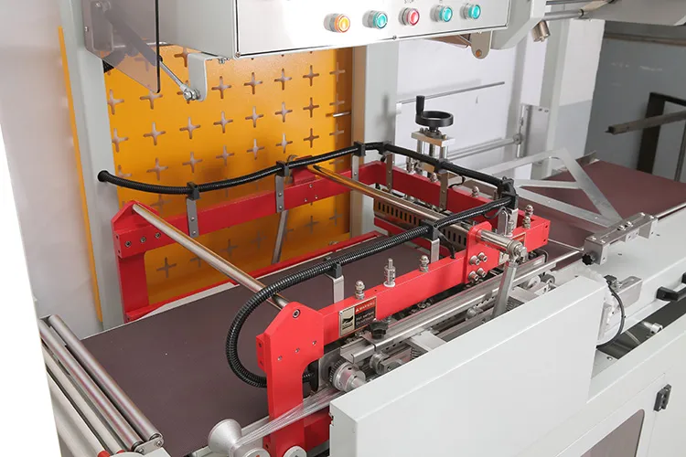 Hình ảnh chi tiết bộ phận Máy bọc màng và co màng bằng nhiệt tự động DQL 5545