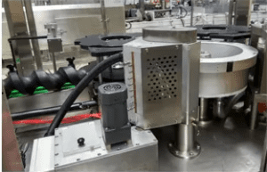 Bộ cấp liệu dạng vít giúp cố định chai