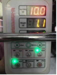 Bấm nút khởi động để chạy máy