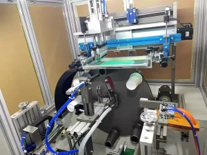 Hình ảnh chi tiết của máy in ly nhựa nhiều màu