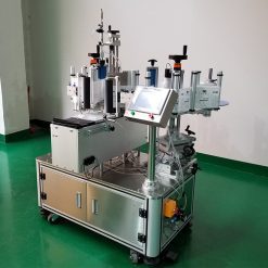 Hình ảnh thực tế của máy dán nhãn 2 mặt chai bán tự động
